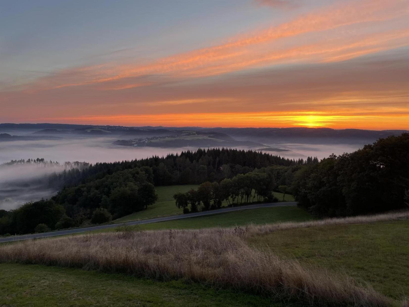 Ferienwohnung Im Wiesenrain Hausen-Wied Esterno foto
