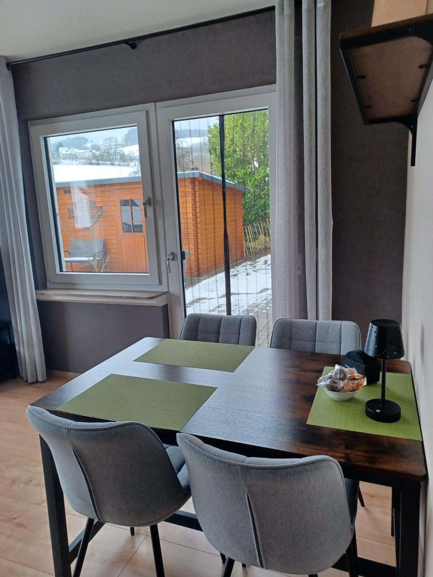 Ferienwohnung Im Wiesenrain Hausen-Wied Esterno foto